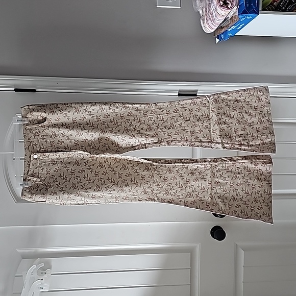 Bell bottoms - Picture 1 of 8